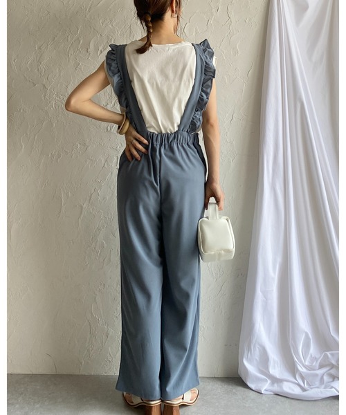 She's Closet(シーズクローゼット)の「肩フリルショルダーハイウエストロング丈ストレートオールインワンサロペットパンツ(サロペット/オーバーオール・レディース・ブラック/ダークパープル/ブルー・FREE)」の15枚目の写真