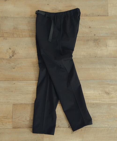 ITEMS URBANRESEARCH（アイテムズ アーバンリサーチ）の「スリムテーパード クライミングパンツ（その他パンツ・メンズ・ブラック/ベージュ/カーキ・LARGE/MEDIUM）」の2枚目の写真