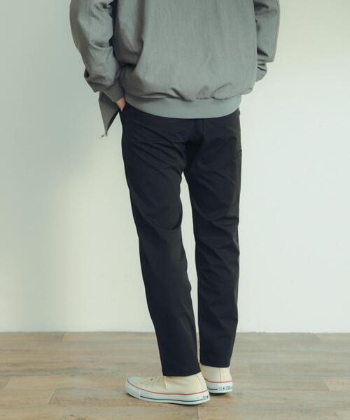 ITEMS URBANRESEARCH（アイテムズ アーバンリサーチ）の「スリムテーパード クライミングパンツ（その他パンツ・メンズ・ブラック/ベージュ/カーキ・LARGE/MEDIUM）」の18枚目の写真