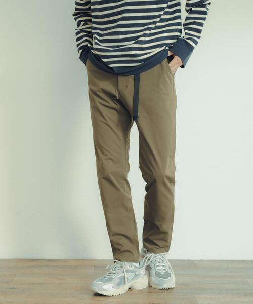 ITEMS URBANRESEARCH（アイテムズ アーバンリサーチ）の「スリムテーパード クライミングパンツ（その他パンツ・メンズ・ブラック/ベージュ/カーキ・LARGE/MEDIUM）」の14枚目の写真