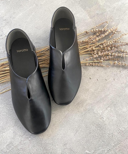 SOROTTO（ソロット）の「ふかふかインソール/スリットデザインの2wayぺたんこフラットソールシューズ/バブーシュ（パンプス・レディース・ブラウン/ブルー/ゴールド/サーモンピンク/ブラック・23.5cm/24.0cm/24.5cm/22.0cm/25.0cm/22.5cm/23.0cm）」の7枚目の写真