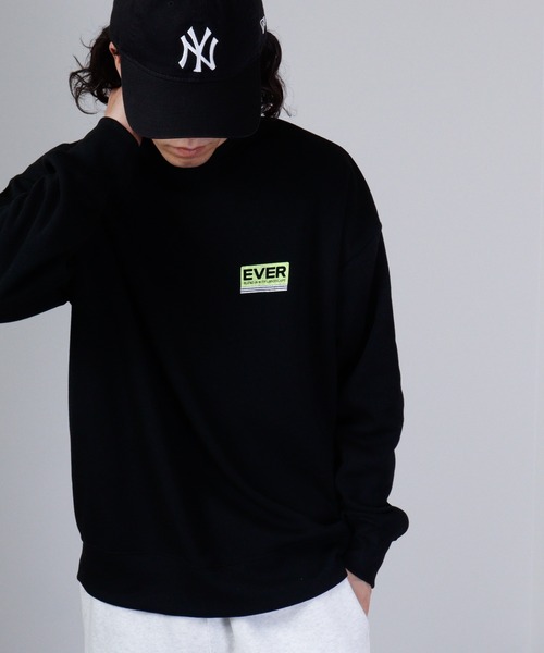 FUNALIVE（ファンアライブ）の「Fleece lining print loose fit sweatshirt / 裏起毛プリント ルーズフィットスウェット unisex（スウェット・メンズ・ブラック系/チャコールグレー/チャコール/ブラック系1/ホワイト系/ベージュ/杢グレー/ブラック/ネイビー/ブラック系2/ネイビー系/ダークグレー/ブラック系4/ベージュ系/ブラック系3/グレー系1/ホワイト/ホワイト系2・XL/L/M）」の6枚目の写真