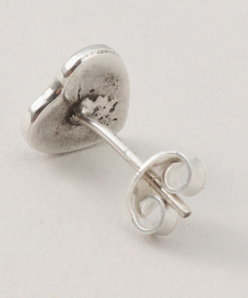 La TOTALITE（ラトータリテ）の「【NINA&JULES/ニナ・エ・ジュール】Heart ピアス（ピアス（両耳用）・レディース・シルバー・FREE）」の2枚目の写真