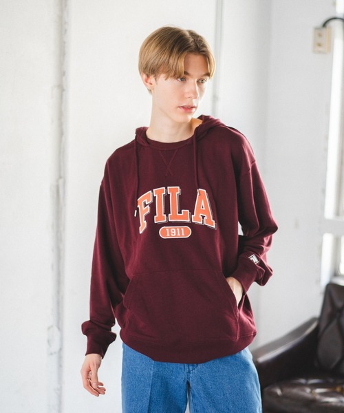 FILA(フィラ)の「【FILA】カレッジワッペン パーカー(パーカー・メンズ・カーキ/ブルー/ワイン・M/L/LL)」の3枚目の写真
