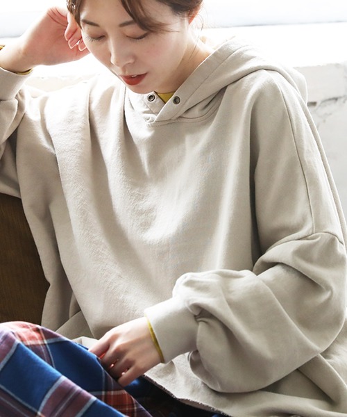 soulberry（ソウルベリー）の「フレアなパーカー（スウェット・レディース・スミクロ/グレイッシュベージュ・M～Ｌ/LL～3L）」の3枚目の写真