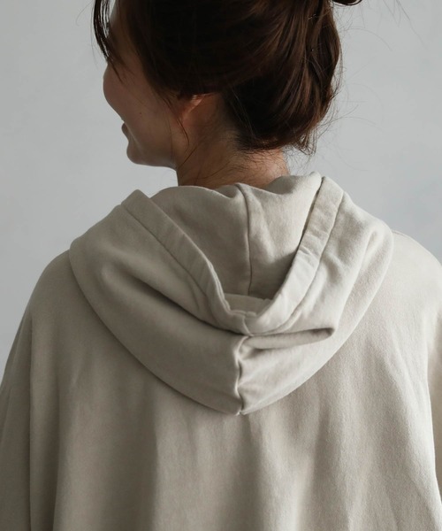 soulberry（ソウルベリー）の「フレアなパーカー（スウェット・レディース・スミクロ/グレイッシュベージュ・M～Ｌ/LL～3L）」の8枚目の写真