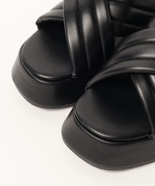 BEAMS HEART（ビームスハート）の「BEAMS HEART / 厚底 クロス サンダル（サンダル・レディース・ベージュ/ブラック・LARGE/MEDIUM/SMALL）」の9枚目の写真