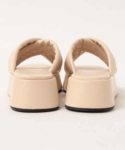 BEAMS HEART（ビームスハート）の「BEAMS HEART / 厚底 クロス サンダル（サンダル・レディース・ベージュ/ブラック・LARGE/MEDIUM/SMALL）」の19枚目の写真