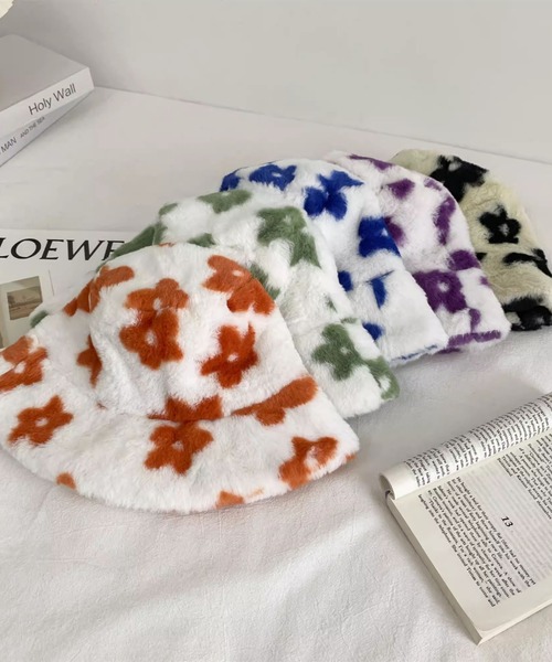 LAC-VERT（ラック・ヴェール）の「フラワー柄 フェイクファー ボリューミーバケットハット（ハット・レディース・グリーン/パープル/ブラック/オレンジ・FREE）」の15枚目の写真