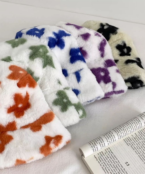 LAC-VERT（ラック・ヴェール）の「フラワー柄 フェイクファー ボリューミーバケットハット（ハット・レディース・グリーン/パープル/ブラック/オレンジ・FREE）」の16枚目の写真