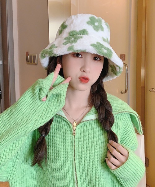 LAC-VERT（ラック・ヴェール）の「フラワー柄 フェイクファー ボリューミーバケットハット（ハット・レディース・グリーン/パープル/ブラック/オレンジ・FREE）」の21枚目の写真