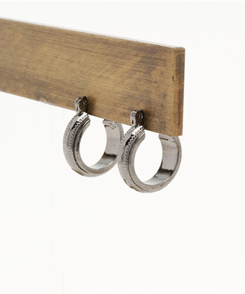 チャイハネ（チャイハネ）の「【チャイハネ】シンプルフープピアス（ピアス（両耳用）・レディース・ゴールド/シルバー/ブラック・FREE）」の8枚目の写真