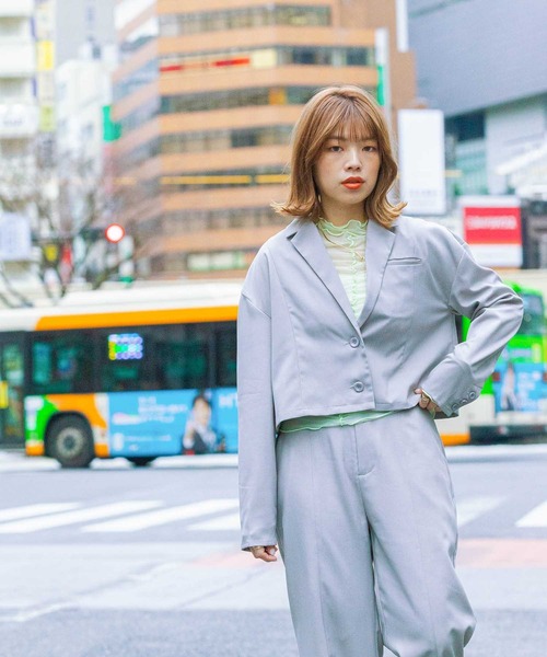 mimi toujours（ミミトゥジュール）の「ショート テーラードジャケット mimi toujours×itsPeachi（テーラードジャケット・レディース・グレー/ピンク・M）」の3枚目の写真