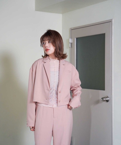 mimi toujours（ミミトゥジュール）の「ショート テーラードジャケット mimi toujours×itsPeachi（テーラードジャケット・レディース・グレー/ピンク・M）」の20枚目の写真
