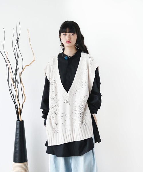 【セール】Vネックサイドスリットシアーメッシュニットベスト（ベスト）｜Aphlotus（アプロタス） 6,800円