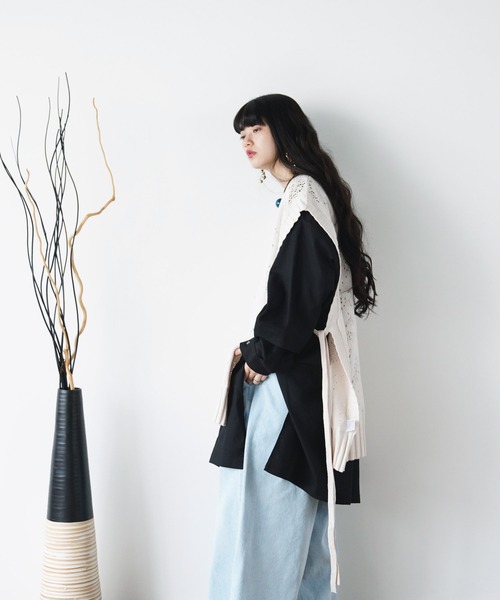 Aphlotus(アプロタス)の「Vネックサイドスリットシアーメッシュニットベスト(ベスト・メンズ・ブラック/アイボリー・MEDIUM/LARGE)」の7枚目の写真