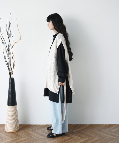 Aphlotus(アプロタス)の「Vネックサイドスリットシアーメッシュニットベスト(ベスト・メンズ・ブラック/アイボリー・MEDIUM/LARGE)」の10枚目の写真