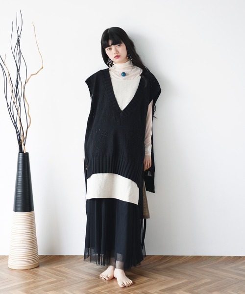 Aphlotus(アプロタス)の「Vネックサイドスリットシアーメッシュニットベスト(ベスト・メンズ・ブラック/アイボリー・MEDIUM/LARGE)」の18枚目の写真