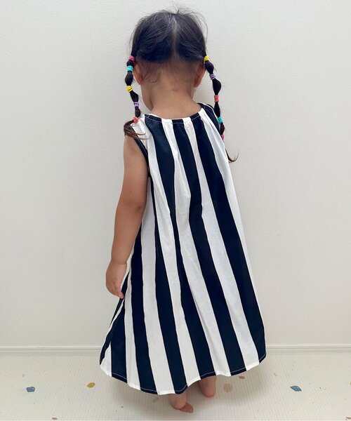 BREEZE（ブリーズ）の「【リンク】総柄フレアワンピース（ワンピース・キッズ・ブラック/オフホワイト/パープル/イエロー/ピンク/ブルー・80/90/100/110/120/130/140）」の11枚目の写真