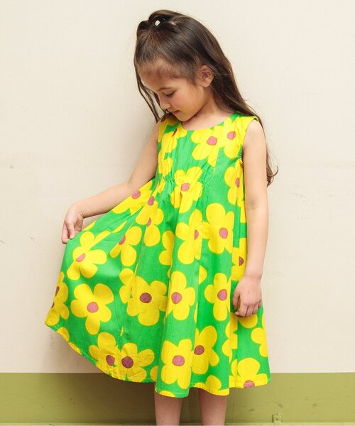 BREEZE（ブリーズ）の「【リンク】総柄フレアワンピース（ワンピース・キッズ・ブラック/オフホワイト/パープル/イエロー/ピンク/ブルー・80/90/100/110/120/130/140）」の7枚目の写真