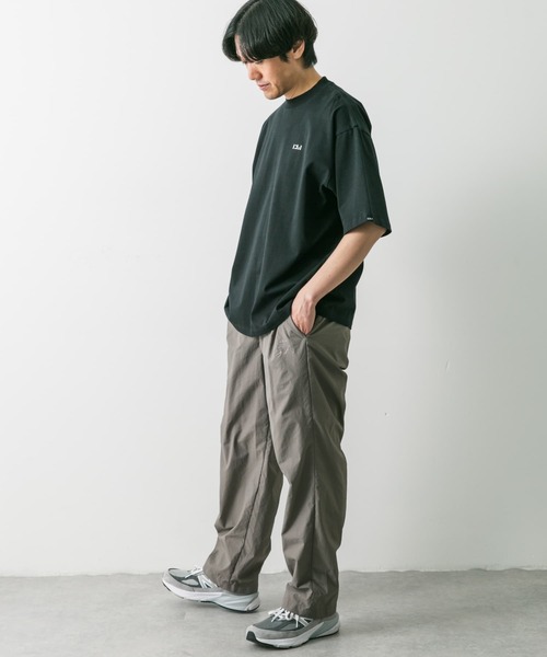 URBAN RESEARCH DOORS(アーバンリサーチドアーズ)の「WAQ×DOORS フィールドロゴTシャツ(Tシャツ/カットソー・メンズ・ブラック/ホワイト・MEDIUM/LARGE)」の14枚目の写真