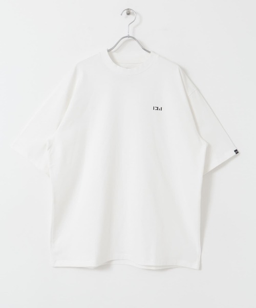 URBAN RESEARCH DOORS(アーバンリサーチドアーズ)の「WAQ×DOORS フィールドロゴTシャツ(Tシャツ/カットソー・メンズ・ブラック/ホワイト・MEDIUM/LARGE)」の18枚目の写真