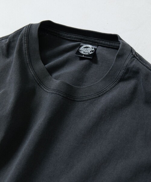 FREAK'S STORE（フリークスストア）の「限定展開 SANTA CRUZ×FREAK'S STORE/サンタクルーズ 別注 サークルロゴバックプリント ピグメント Tシャツ（Tシャツ/カットソー・メンズ・ブラック系その他/ブラック系その他2・MEDIUM/SMALL/LARGE）」の6枚目の写真