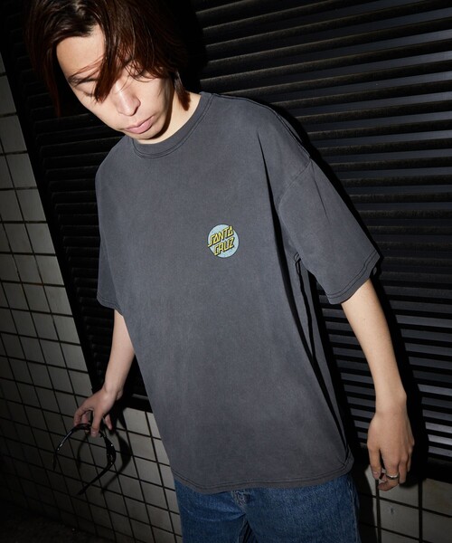 FREAK'S STORE（フリークスストア）の「限定展開 SANTA CRUZ×FREAK'S STORE/サンタクルーズ 別注 サークルロゴバックプリント ピグメント Tシャツ（Tシャツ/カットソー・メンズ・ブラック系その他/ブラック系その他2・MEDIUM/SMALL/LARGE）」の16枚目の写真