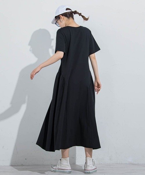 VICKY（ビッキー）の「【すっぽり楽ちん】カットギャザーワンピース≪洗濯機で洗える≫（ワンピース・レディース・カーキ/ブラック/グレー/ブルー・M）」の13枚目の写真