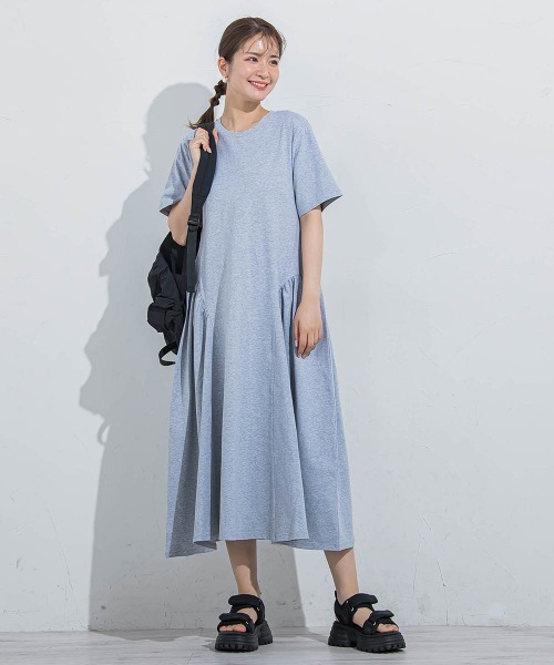 VICKY（ビッキー）の「【すっぽり楽ちん】カットギャザーワンピース≪洗濯機で洗える≫（ワンピース・レディース・カーキ/ブラック/グレー/ブルー・M）」の20枚目の写真