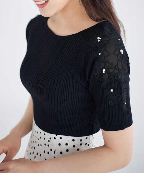 tocco closet（トッコ クローゼット）の「パールビジュー付き