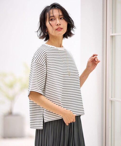 ANY(エニィ)の「フライスワイドTシャツ(Tシャツ/カットソー・レディース・アイボリー系1/アイボリー系/ダークブラウン系/ブラック系・F)」の4枚目の写真