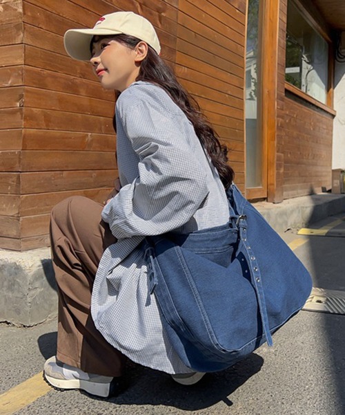 GLAMOROUS JANE(グラマラスジェーン)の「デニムビックショルダーバッグ(ショルダーバッグ・レディース・ブルー/ブラック/インディゴブルー・FREE)」の20枚目の写真