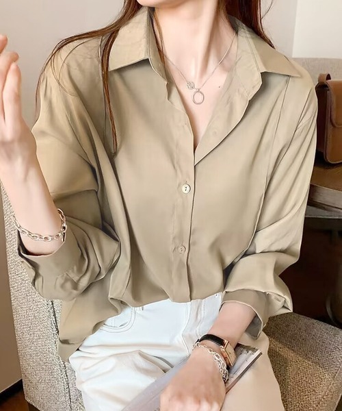Amulet(アミュレット)の「プレス加工デザインシャツ(シャツ/ブラウス・レディース・ブルー/ブラック/ベージュ/ホワイト・L/M/XL)」の15枚目の写真
