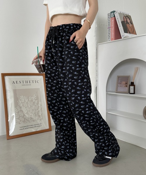 CLEA(クレア)の「フラワープリントスウェットパンツ(スウェットパンツ・レディース・グレー/ブラック・M)」の10枚目の写真