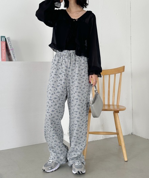 CLEA(クレア)の「フラワープリントスウェットパンツ(スウェットパンツ・レディース・グレー/ブラック・M)」の6枚目の写真