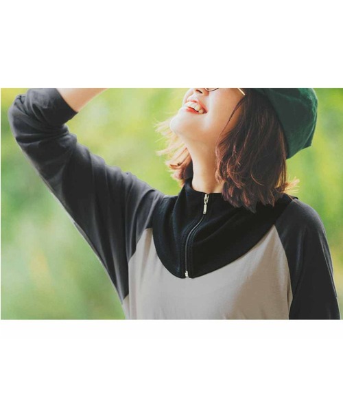 Live in comfort(リブインコンフォート)の「リブ イン コンフォート 吸汗速乾素材でさらっと過ごせる UV対策ネックカバー〈ブラック〉(ネックウォーマー/スヌード・レディース・ブラック・2/1)」の7枚目の写真