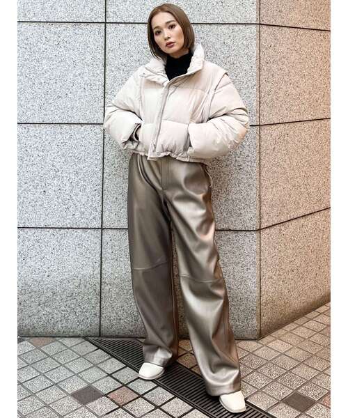 MURUA（ムルーア）の「スイッチフェイクレザーパンツ（その他パンツ・レディース・ブラック/アイボリー/ブラウン・1/2）」の11枚目の写真