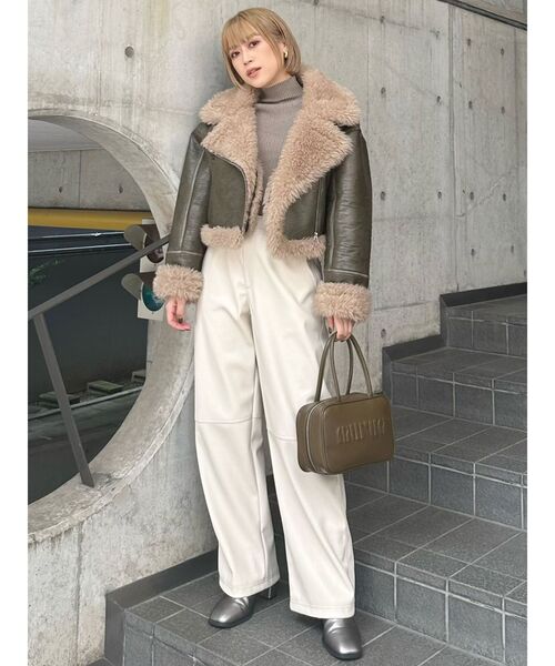 MURUA（ムルーア）の「スイッチフェイクレザーパンツ（その他パンツ・レディース・ブラック/アイボリー/ブラウン・1/2）」の14枚目の写真