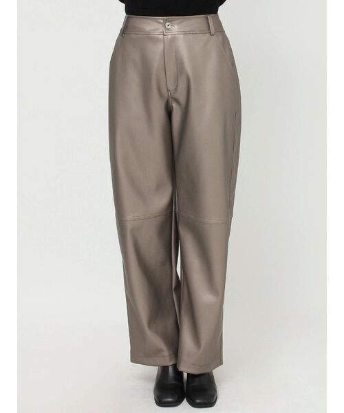 MURUA（ムルーア）の「スイッチフェイクレザーパンツ（その他パンツ・レディース・ブラック/アイボリー/ブラウン・1/2）」の16枚目の写真