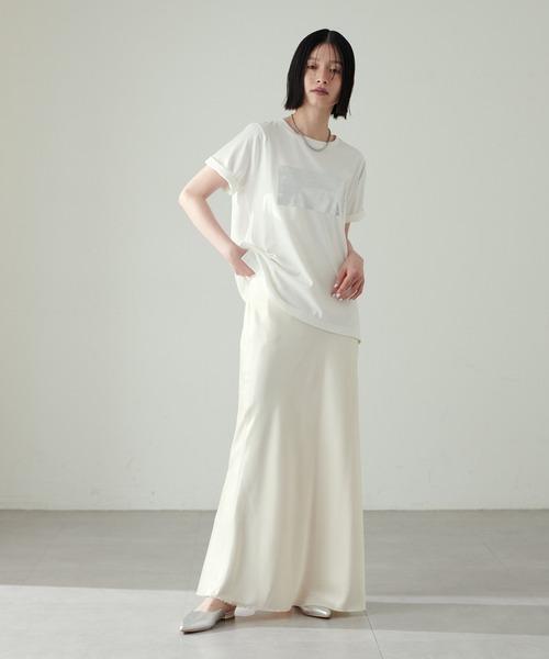LARUTA（ラルータ）の「【LARUTA】汗染み防止箔ロゴT（Tシャツ/カットソー・レディース・スミクロ/オフホワイト/グレー/ブラウン・FREE）」の8枚目の写真