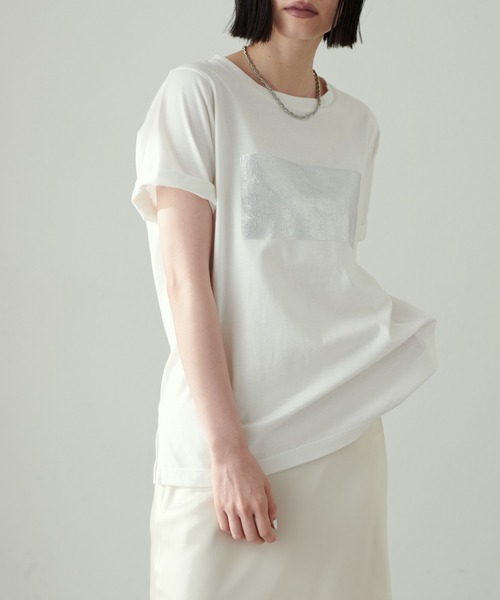 LARUTA（ラルータ）の「【LARUTA】汗染み防止箔ロゴT（Tシャツ/カットソー・レディース・スミクロ/オフホワイト/グレー/ブラウン・FREE）」の6枚目の写真