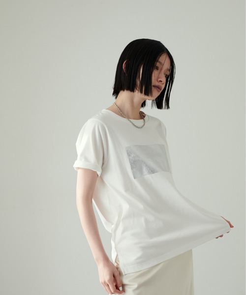 LARUTA（ラルータ）の「【LARUTA】汗染み防止箔ロゴT（Tシャツ/カットソー・レディース・スミクロ/オフホワイト/グレー/ブラウン・FREE）」の7枚目の写真