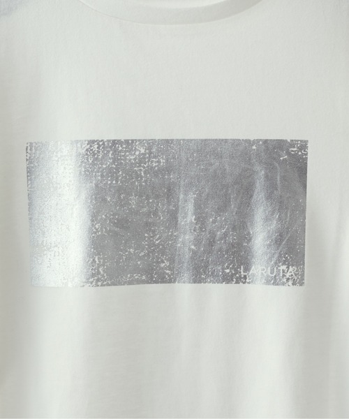 LARUTA（ラルータ）の「【LARUTA】汗染み防止箔ロゴT（Tシャツ/カットソー・レディース・スミクロ/オフホワイト/グレー/ブラウン・FREE）」の15枚目の写真
