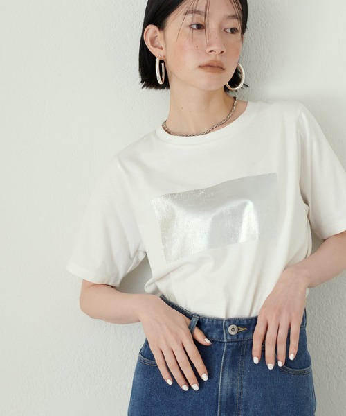 LARUTA（ラルータ）の「【LARUTA】汗染み防止箔ロゴT（Tシャツ/カットソー・レディース・スミクロ/オフホワイト/グレー/ブラウン・FREE）」の9枚目の写真