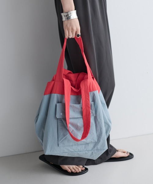 MERLOT(メルロー)の「ポケッタブルバイカラービッグトート(トートバッグ・レディース・ライトグレー/オレンジ/ライトブルー・FREE)」の14枚目の写真