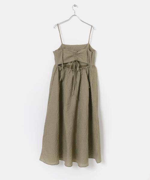 ITEMS URBANRESEARCH（アイテムズ アーバンリサーチ）の「ウエストギャザーキャミワンピース（ワンピース・レディース・ブラック/モカ・FREE）」の16枚目の写真