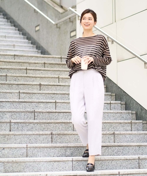 MICHEL KLEIN（ミッシェル・クラン）の「ドライサテンテーパードパンツ（その他パンツ・レディース・ライトグレー/ブラック・38）」の5枚目の写真