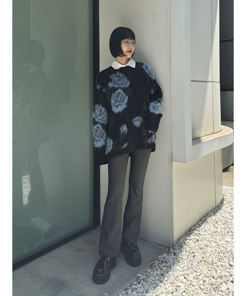 jouetie(ジュエティ)の「ストレッチフレアパンツ(その他パンツ・レディース・グレー/ブラック・SMALL/MEDIUM)」の4枚目の写真