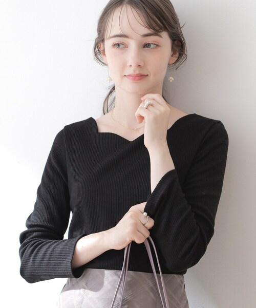 couture brooch（クチュールブローチ）の「◆【顔まわりスッキリ・マシンウォッシャブル】ハートネックテレコトップス（Tシャツ/カットソー・レディース・ブラック/オフホワイト/ピンク系・42/40/38）」の4枚目の写真